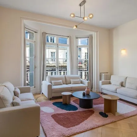 Appart 8pers#3bedrooms#victor Hugo#arc De Triomphe דירה